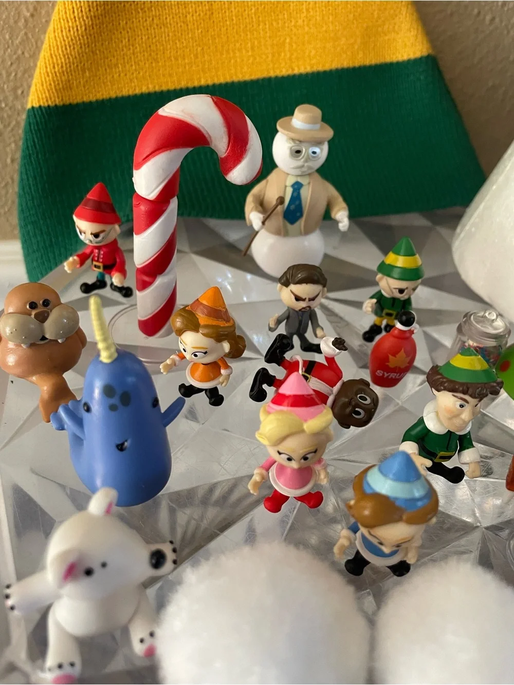 Hanna Andersson 2 Elf Movie Knit Hats (L/XL-S/M)& Elf Advent Calendar Figures